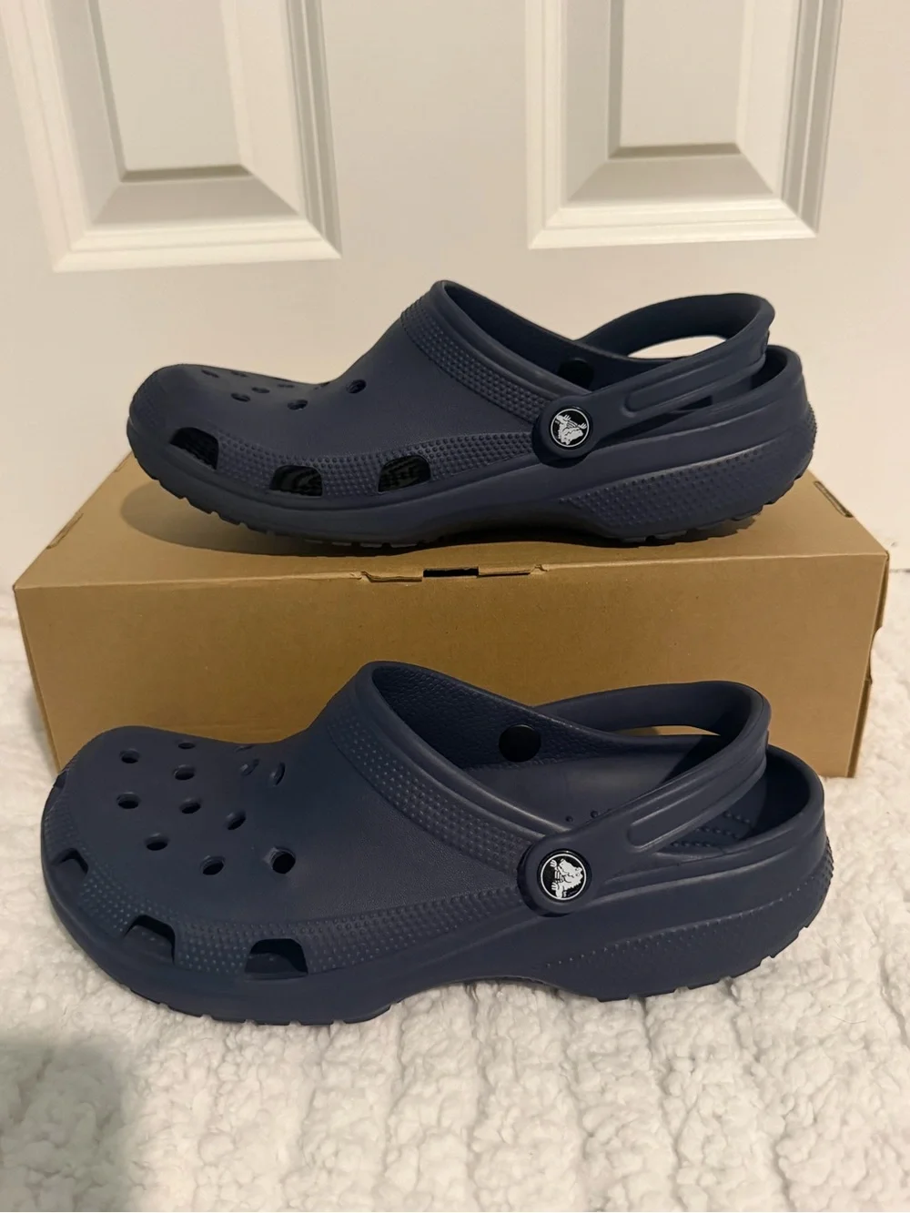 CROCS Classic Clog in Navy Blue